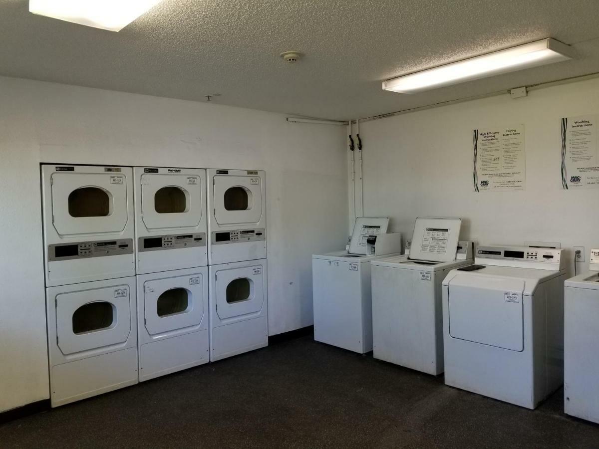 Intown Suites Extended Stay West Palm Beach Fl - Military Trail Rd Lake Park Zewnętrze zdjęcie
